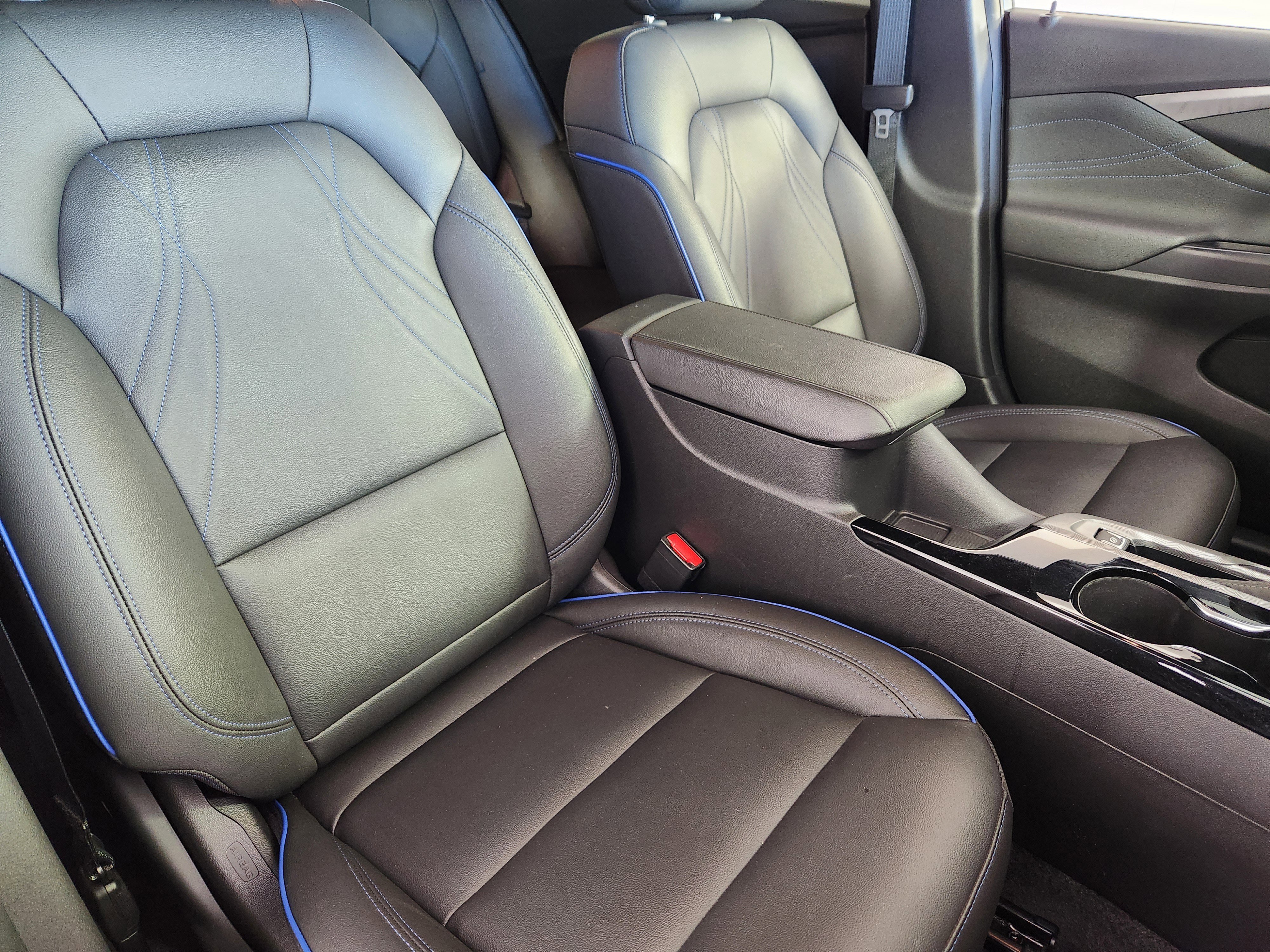 Used 2024 Buick Envista Sport Touring w/ Convenience II Package image 10