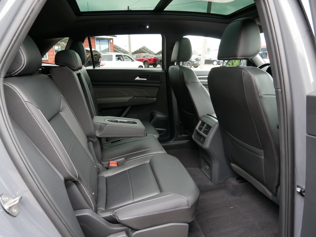 Used 2021 Volkswagen Atlas Cross Sport SE w/ Panoramic Sunroof Package AWD/4WD image 9