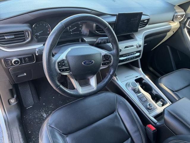 Certified 2022 Ford Explorer XLT w/ Equipment Group 202A image 14