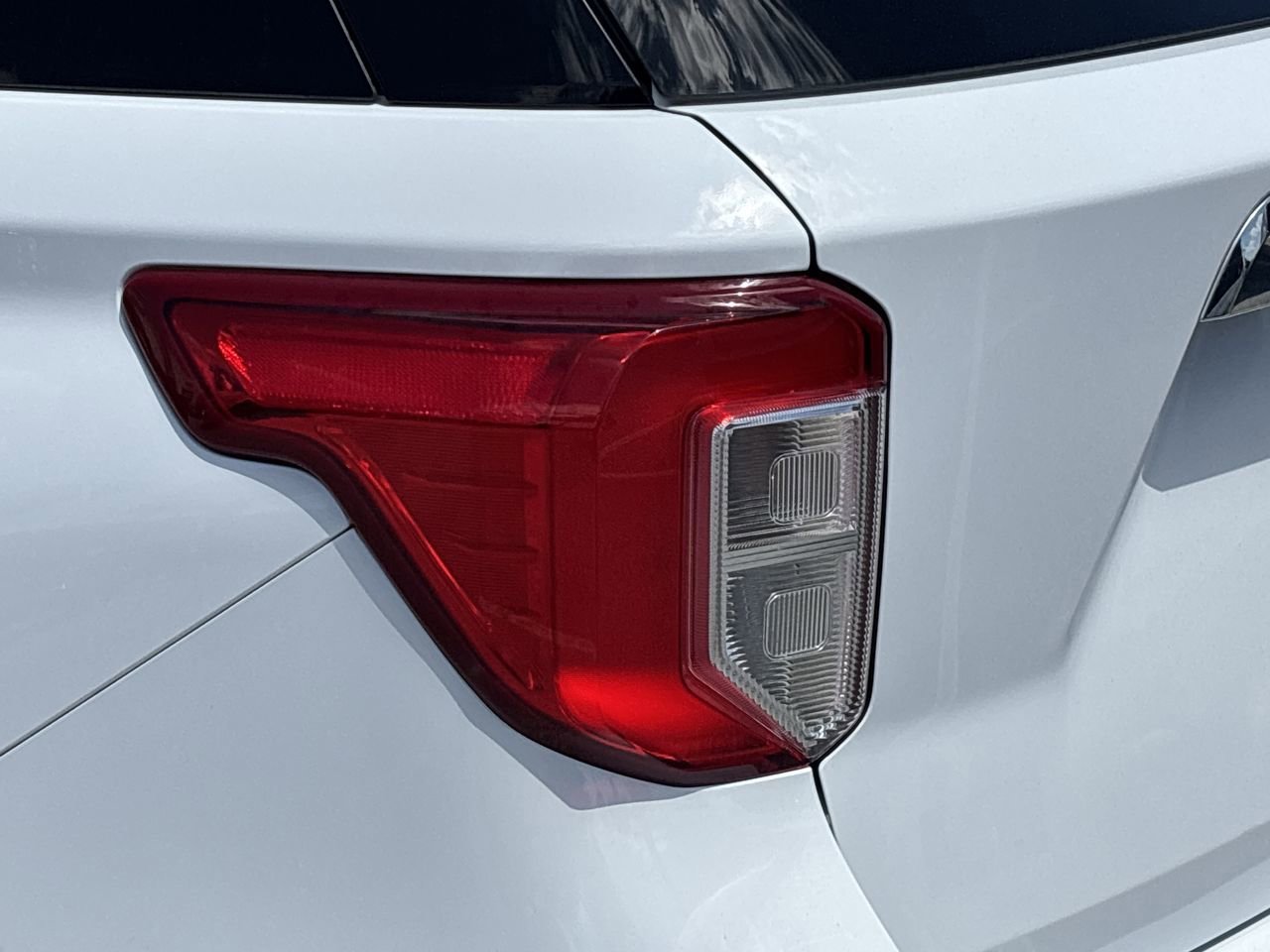 Certified 2021 Ford Explorer 2WD image 7