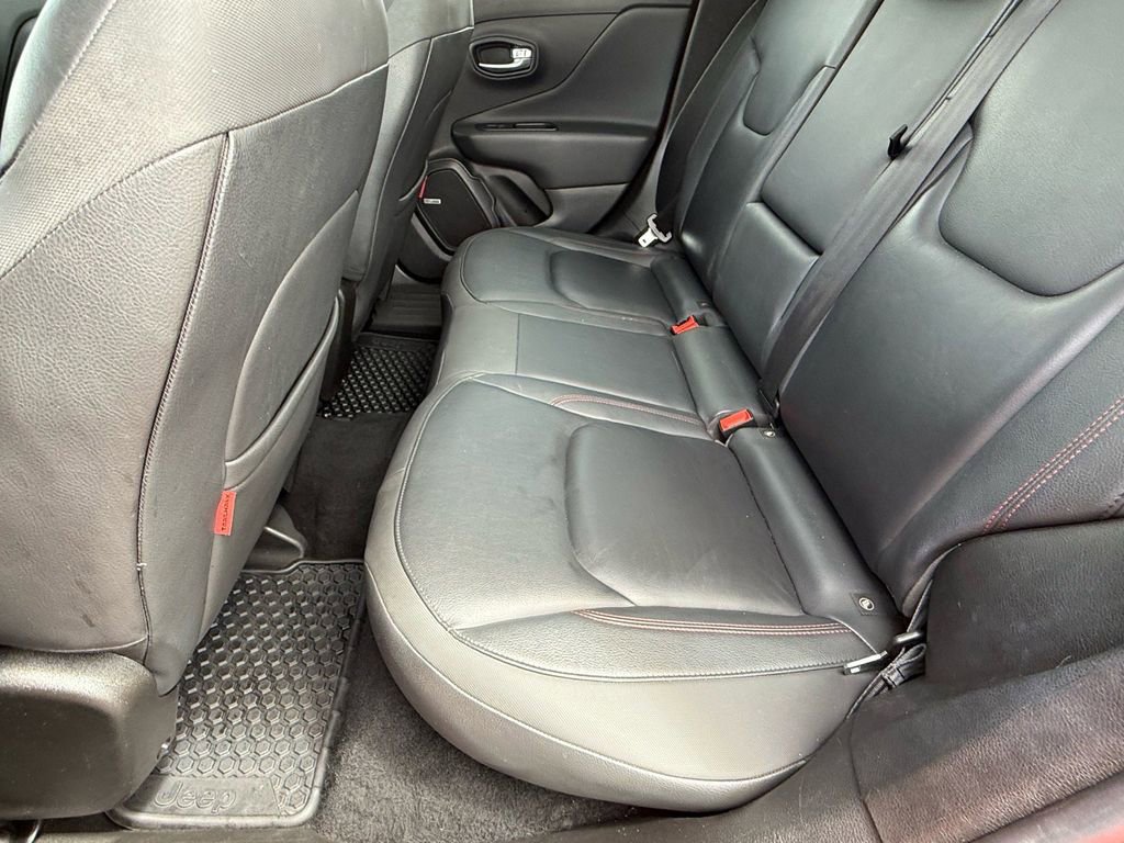 Used 2021 Jeep Renegade Trailhawk w/ Sun & Sound Group image 13