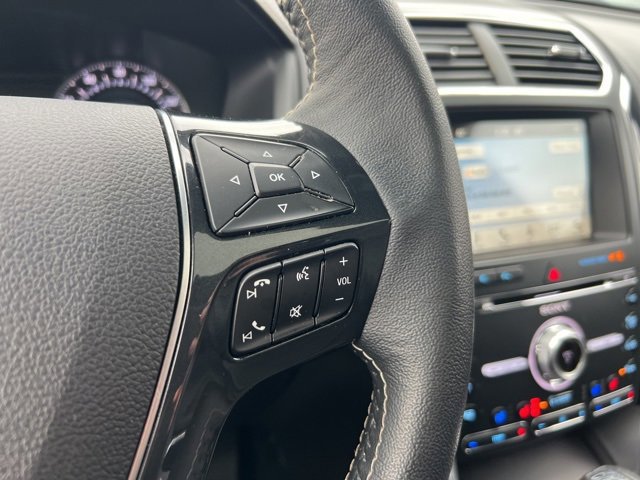 Certified 2018 Ford Explorer Platinum image 12