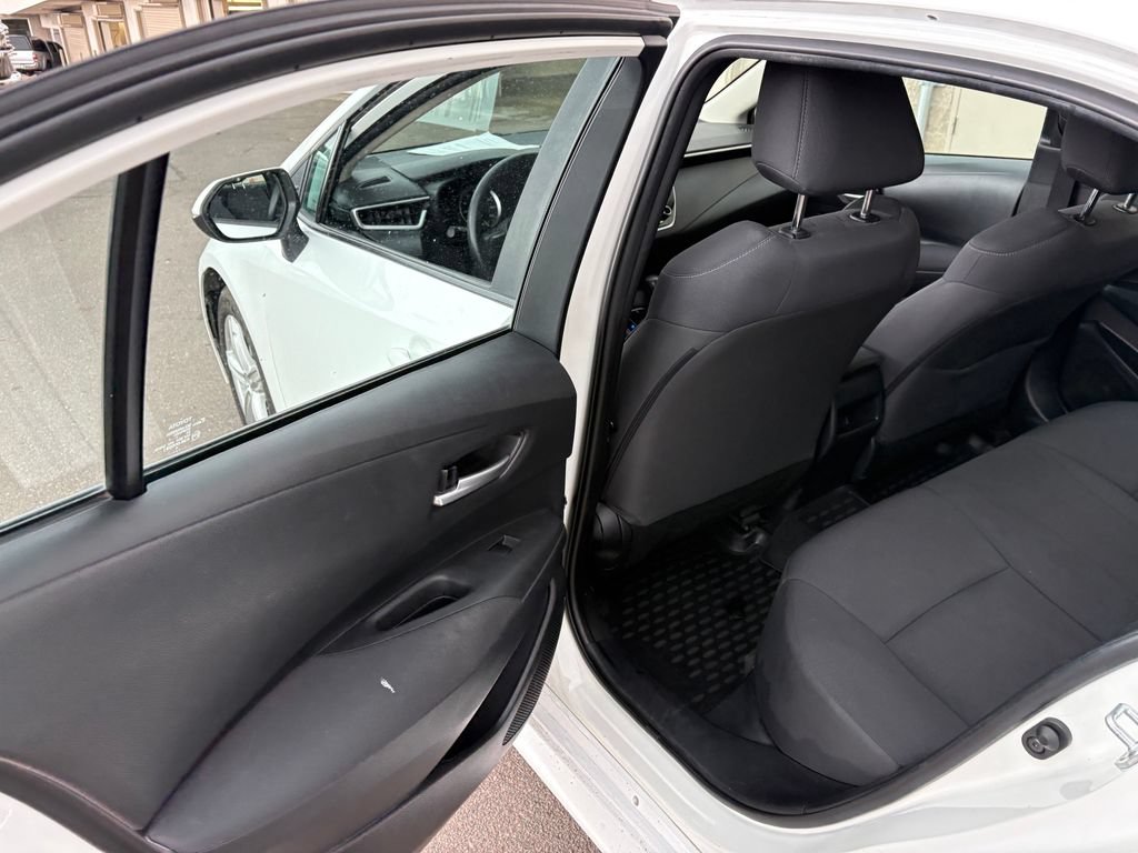Used 2021 Toyota Corolla LE FWD image 27