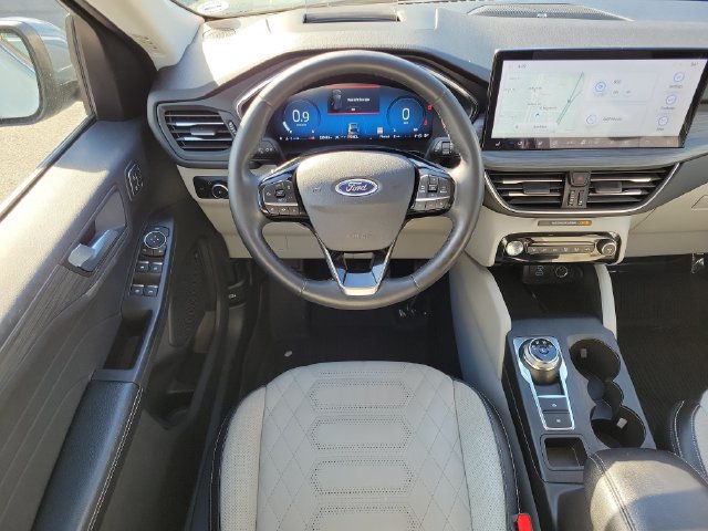 Certified 2023 Ford Escape Platinum w/ Premium Technology Package AWD/4WD image 31