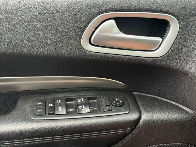 Used 2020 Dodge Durango SXT RWD image 24