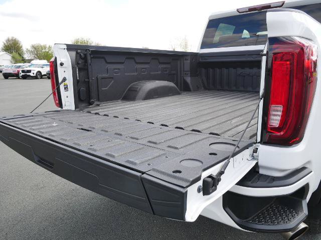 Used 2021 GMC Sierra 2500 AT4 w/ Snow Plow Prep/Camper Package AWD/4WD image 12