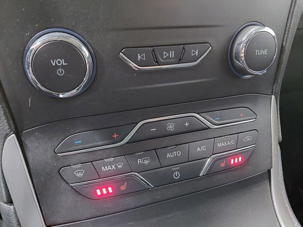 Certified 2019 Ford Edge SEL w/ Equipment Group 201A image 29