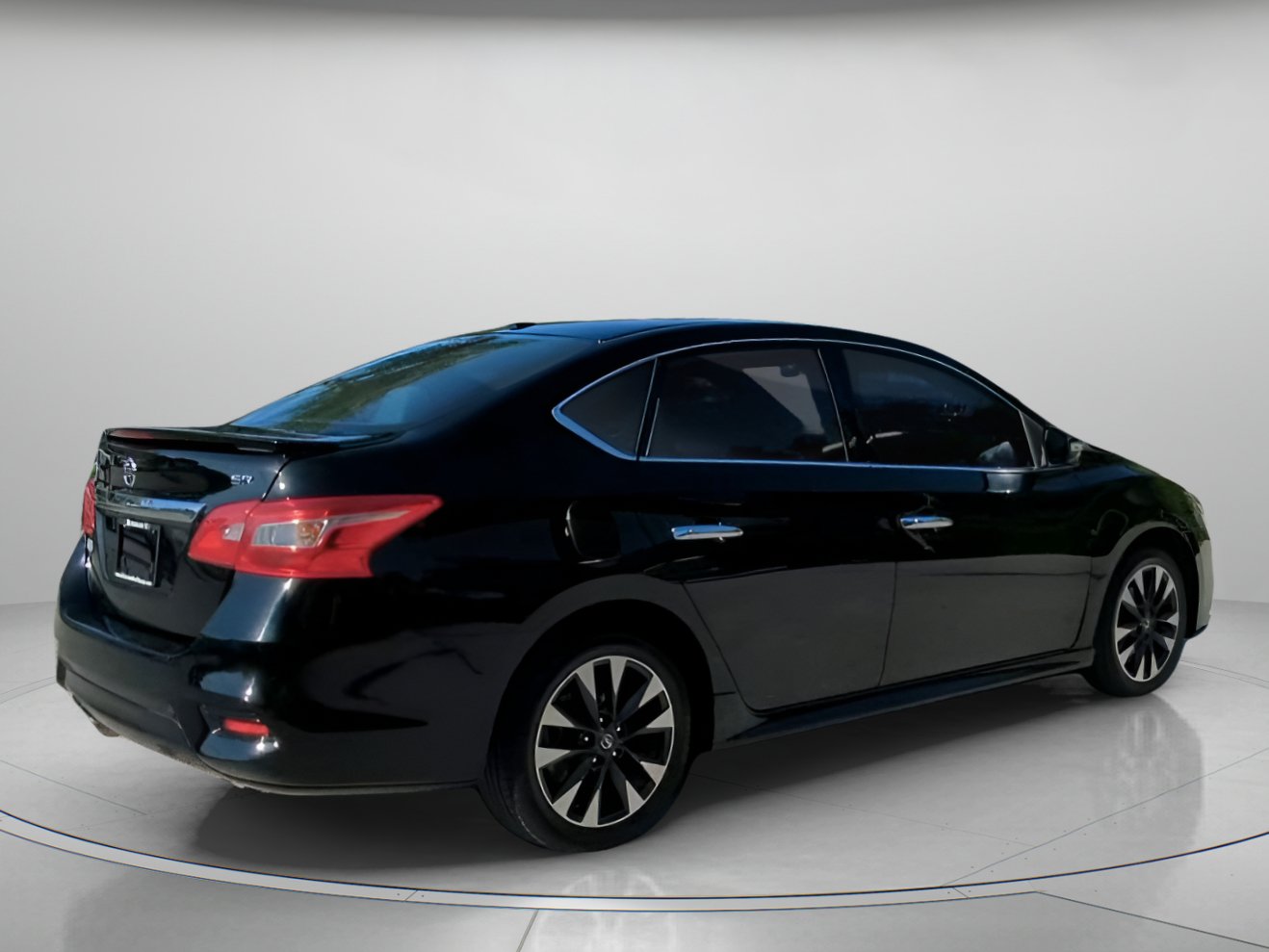 Used 2019 Nissan Sentra SR FWD image 28