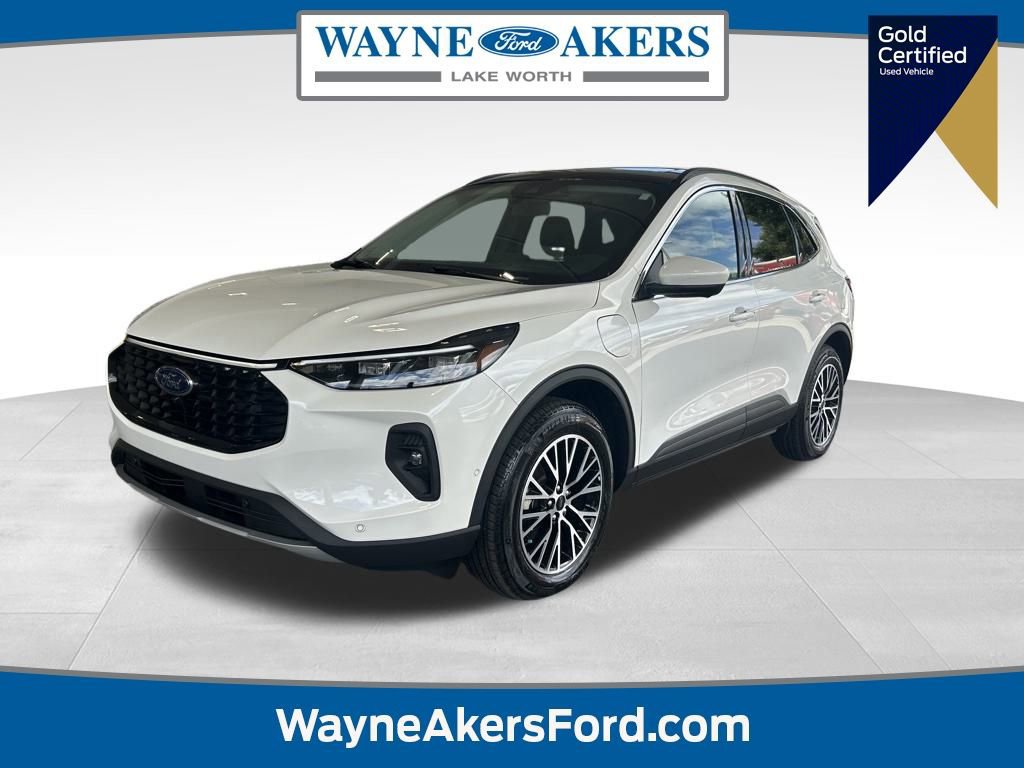 Certified 2024 Ford Escape SE w/ PHEV Premium Package image 7