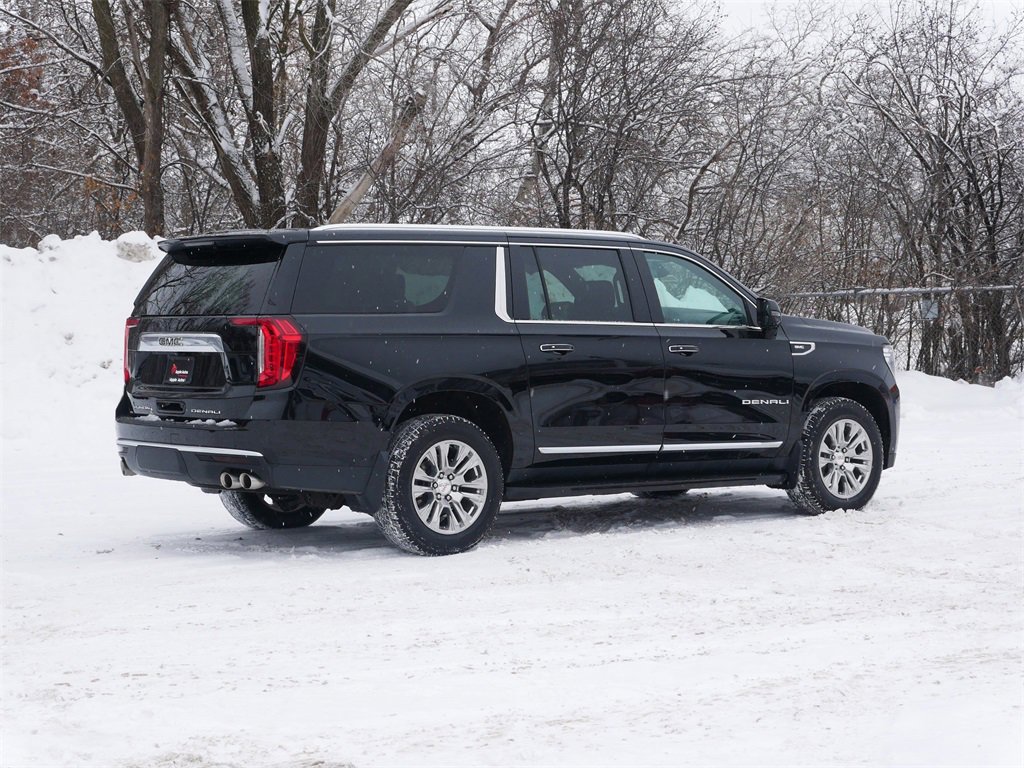 Used 2023 GMC Yukon XL Denali image 3