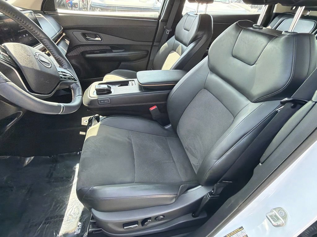 Used 2024 Nissan Ariya FWD image 23