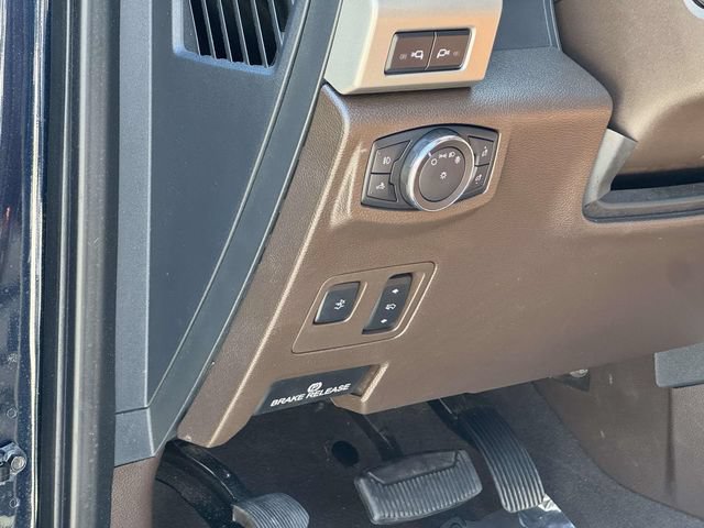 Certified 2022 Ford F350 King Ranch w/ King Ranch Ultimate Package AWD/4WD image 30
