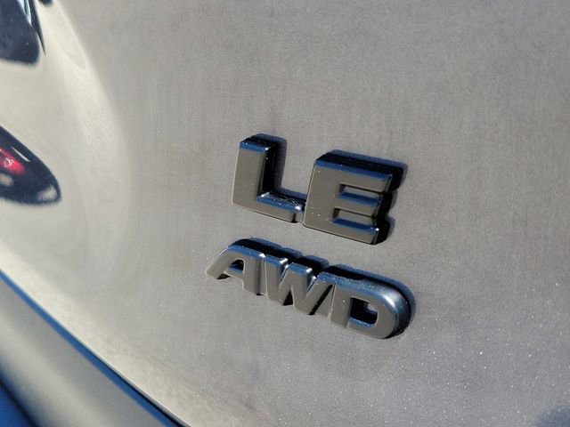 Used 2025 Toyota RAV4 LE AWD/4WD image 11