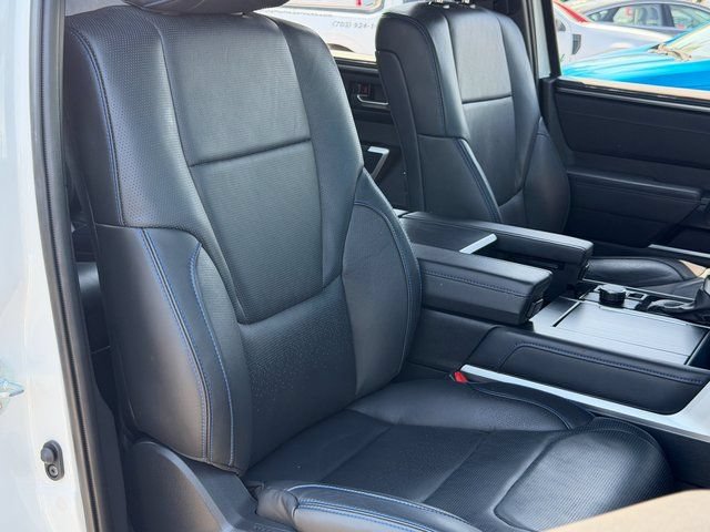 Used 2023 Toyota Sequoia Platinum AWD/4WD image 35