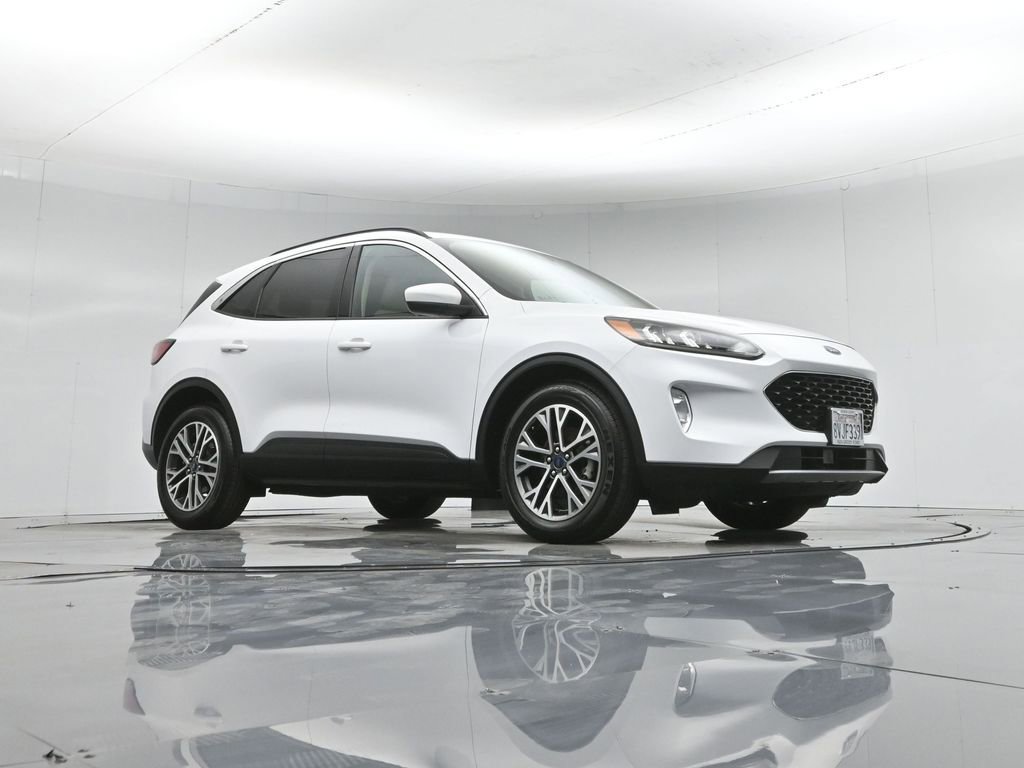 Certified 2020 Ford Escape SEL FWD image 3