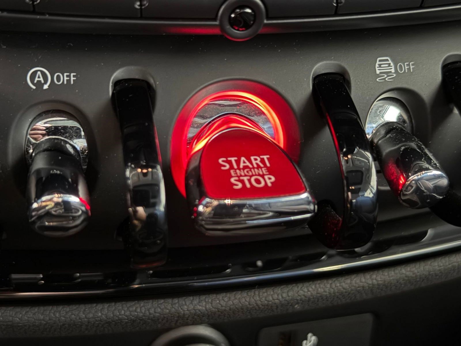 Used 2024 MINI Cooper Clubman S AWD/4WD image 32