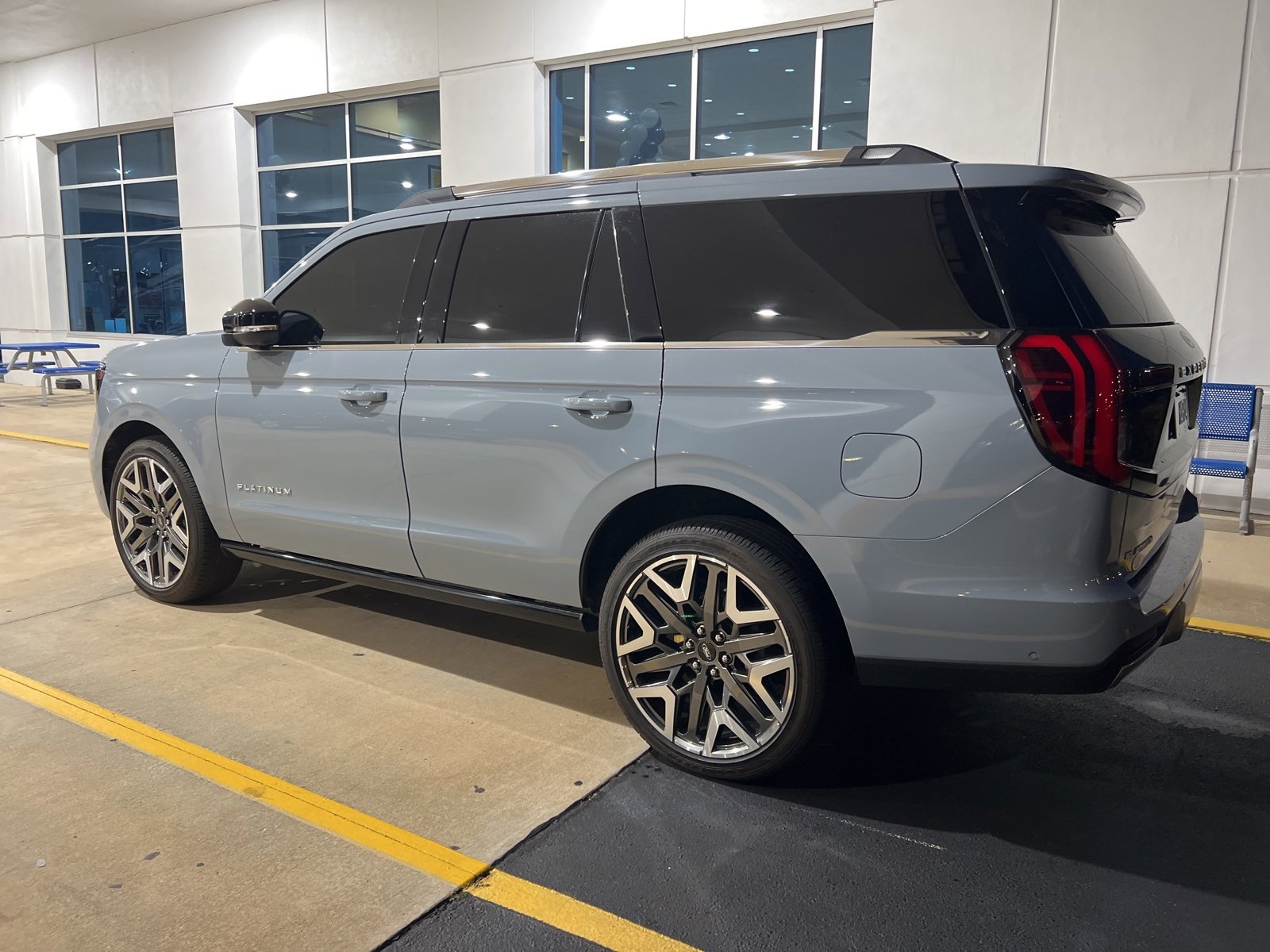 Certified 2025 Ford Expedition Platinum w/ Platinum Ultimate Package image 4