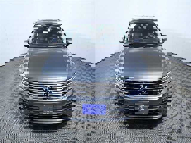 Used 2022 Volkswagen Tiguan SE image 6