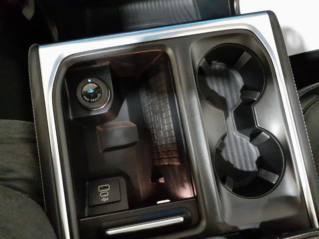 Certified 2025 Ford Expedition Platinum AWD/4WD image 24