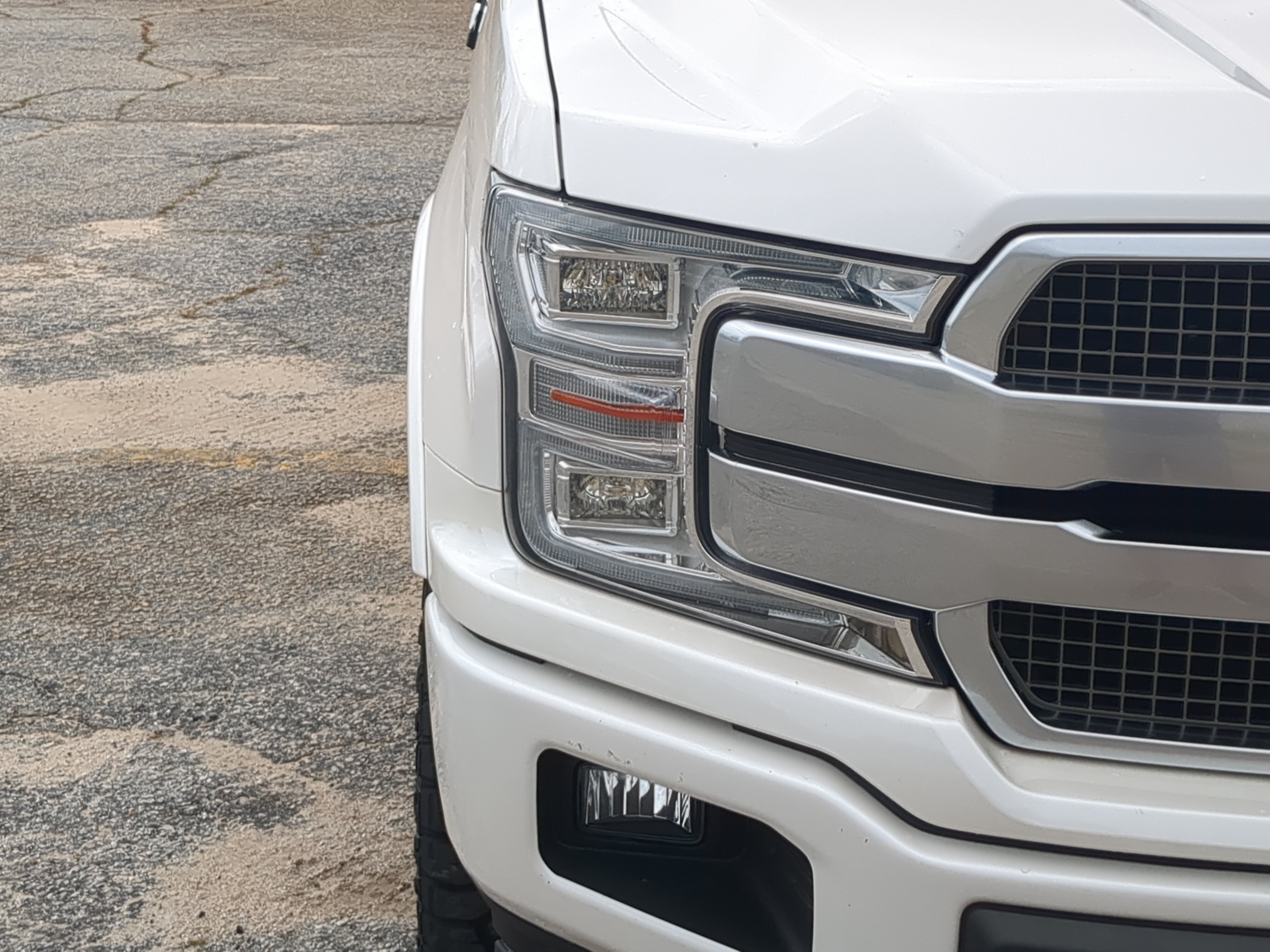 Certified 2019 Ford F150 Platinum w/ Equipment Group 701A Luxury AWD/4WD image 8