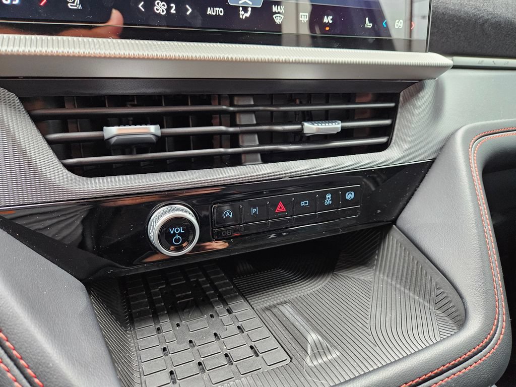 Certified 2025 Ford Explorer ST-Line w/ Premium Package RWD image 30
