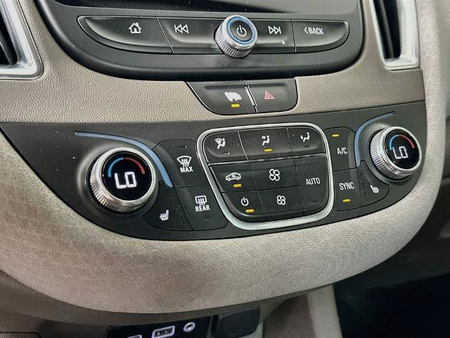Used 2021 Chevrolet Malibu LT FWD image 17