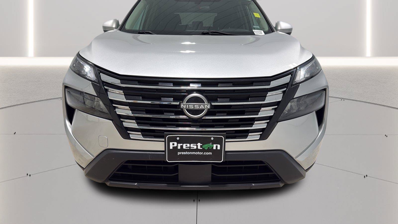 Used 2024 Nissan Rogue SV AWD/4WD image 33