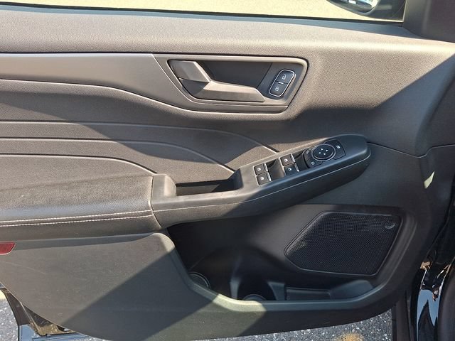 Certified 2023 Ford Escape Active FWD image 12