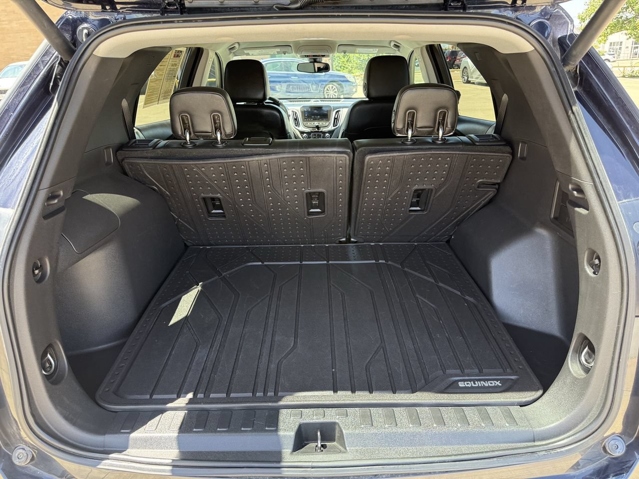 Used 2020 Chevrolet Equinox Premier FWD image 28