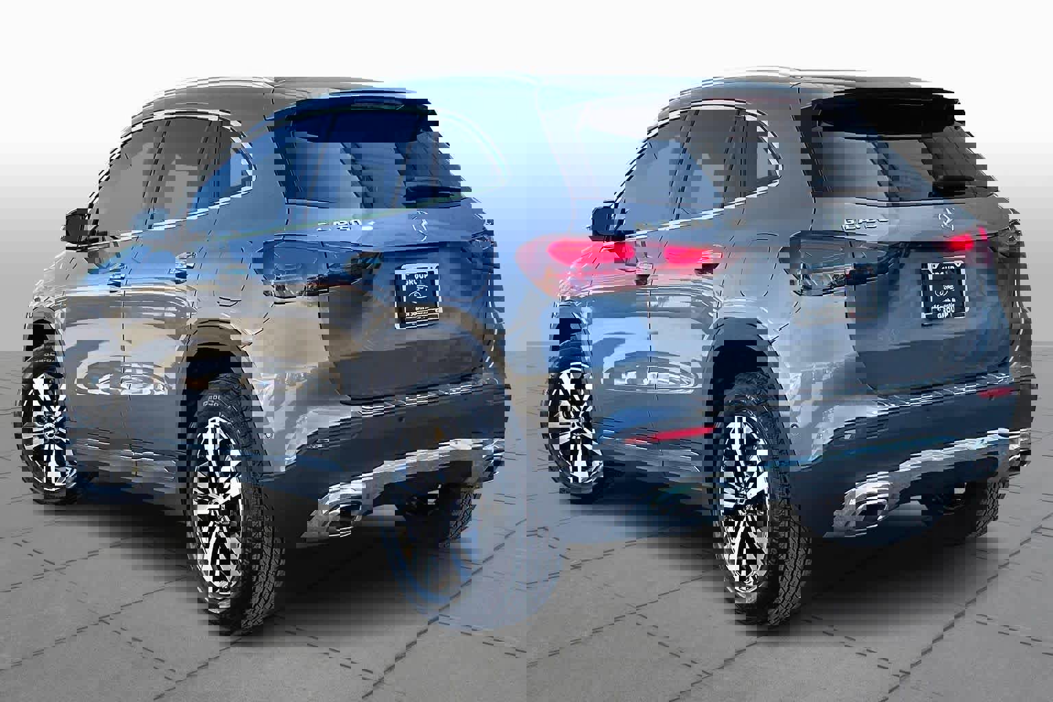 Used 2025 Mercedes-Benz GLA 250 image 4