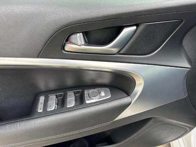 Used 2023 Genesis G70 2.0T AWD/4WD image 19