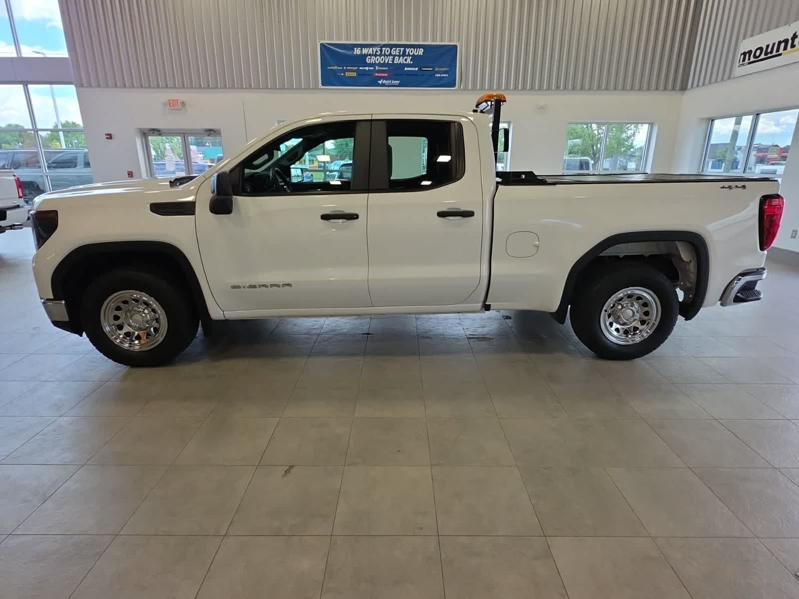 Used 2023 GMC Sierra 1500 Pro w/ Fleet Convenience Package AWD/4WD image 12