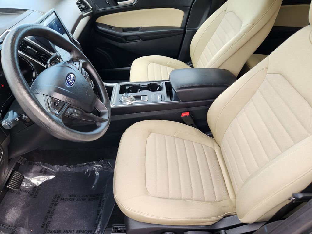 Certified 2024 Ford Edge SE image 9