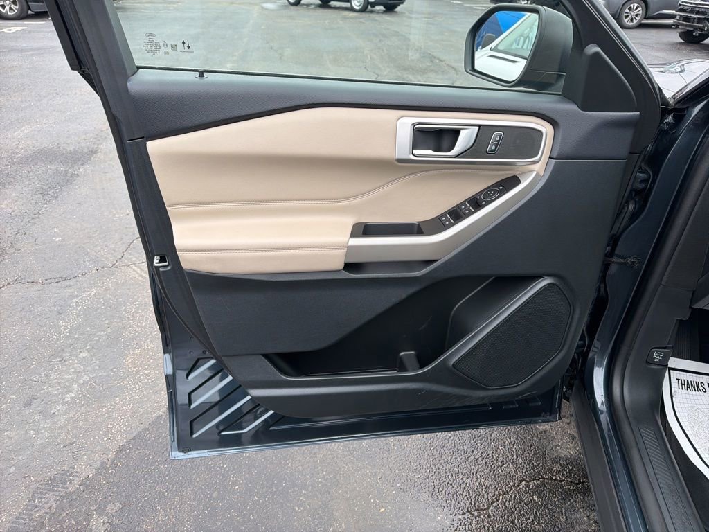 Certified 2023 Ford Explorer XLT w/ Equipment Group 202A image 21