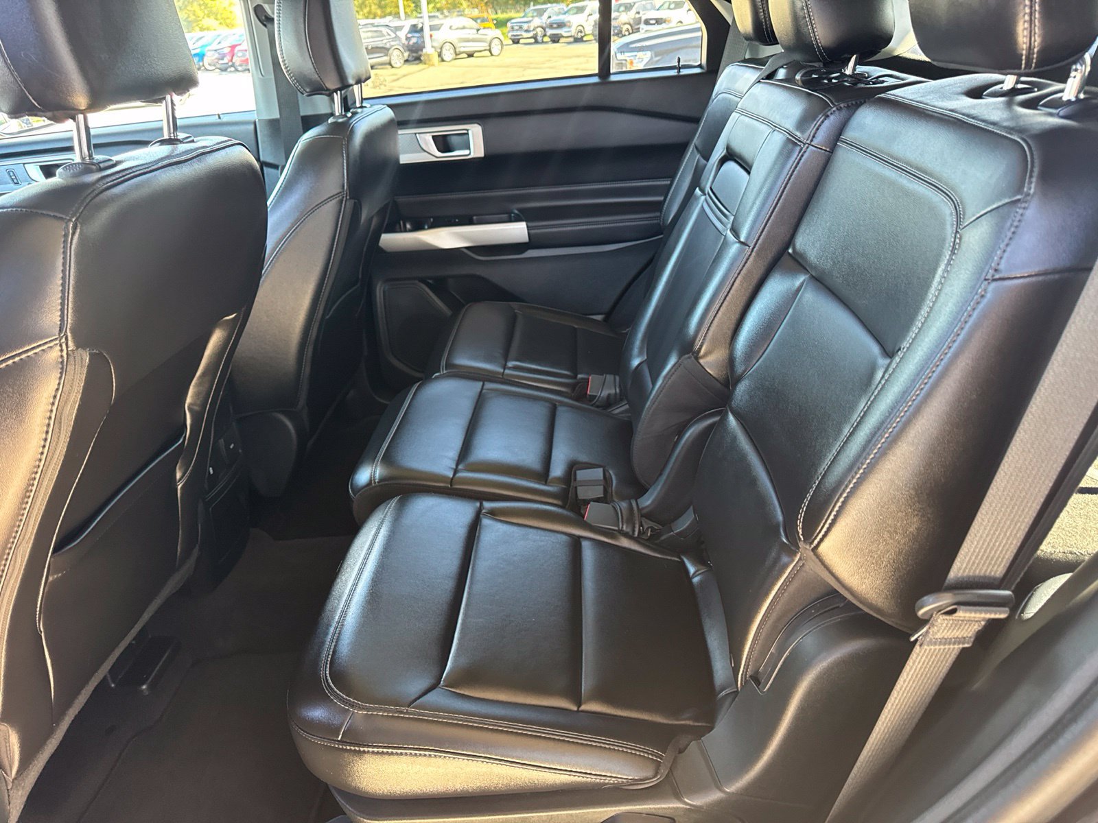 Certified 2023 Ford Explorer XLT w/ Equipment Group 202A AWD/4WD image 38