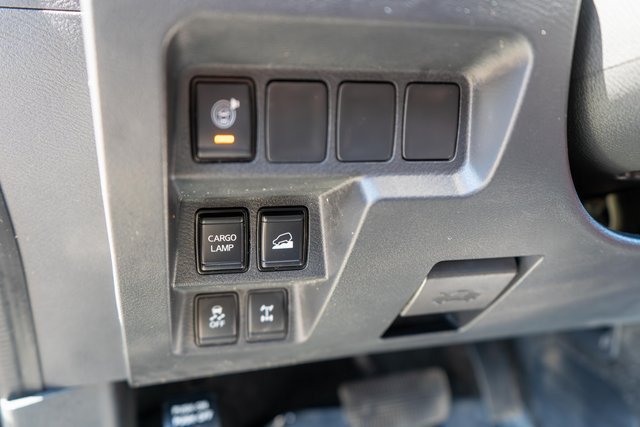 Used 2023 Nissan Frontier PRO-4X w/ Technology Package AWD/4WD image 19