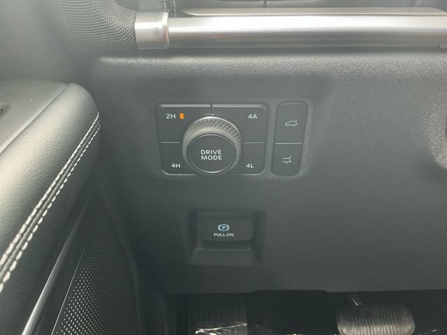 Certified 2026 Ford Expedition Platinum w/ Driver's Package AWD/4WD image 25