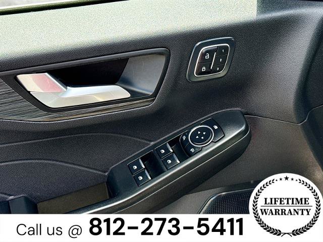 Certified 2023 Ford Escape Platinum AWD/4WD image 18