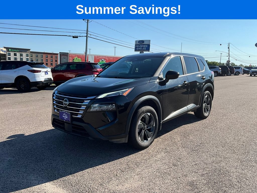 Used 2025 Nissan Rogue SV AWD/4WD image 3