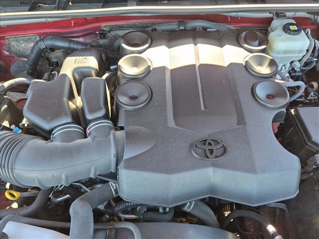 Used 2022 Toyota 4Runner SR5 Premium w/ Moonroof Package AWD/4WD image 24