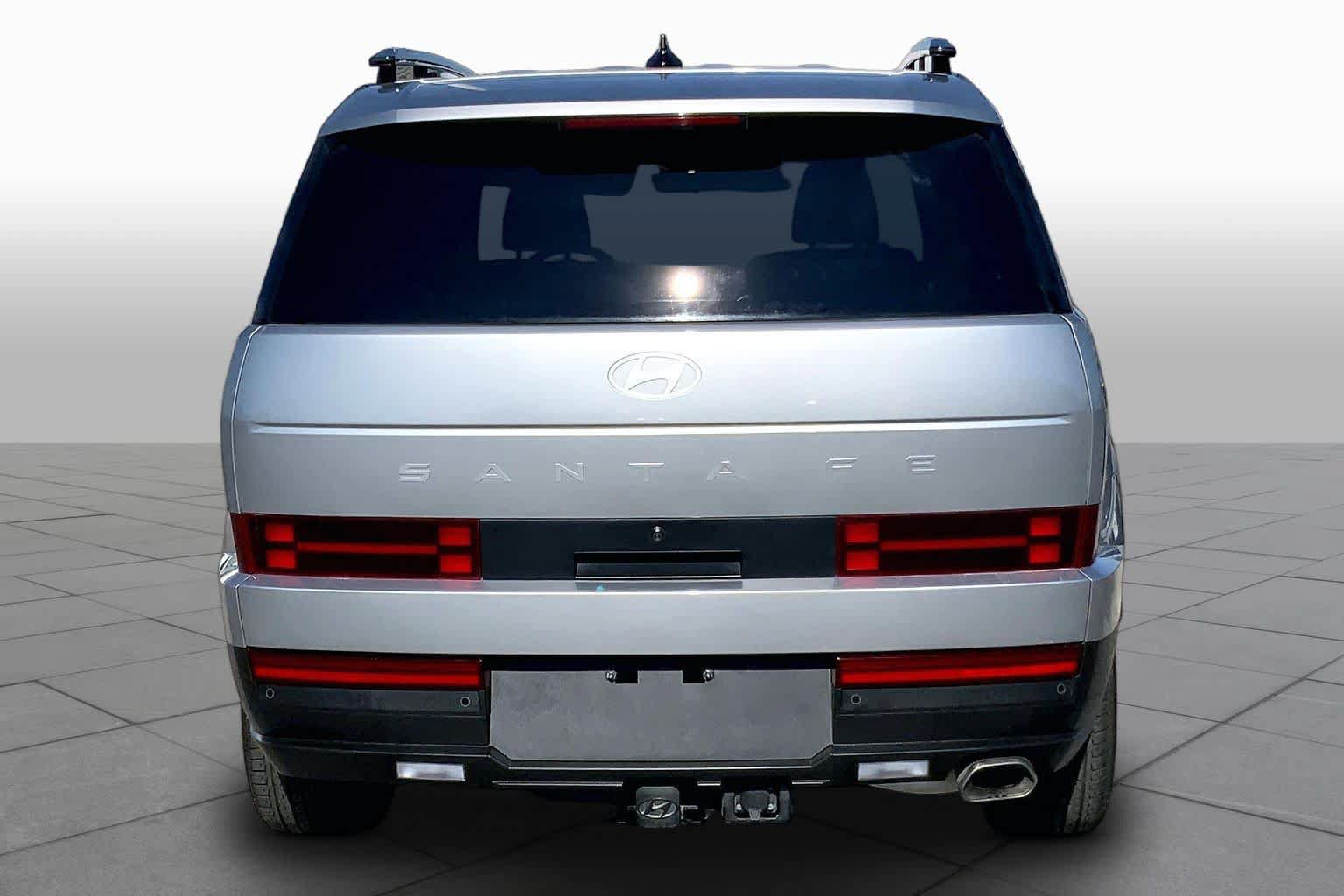 Used 2024 Hyundai Santa Fe SEL FWD image 5