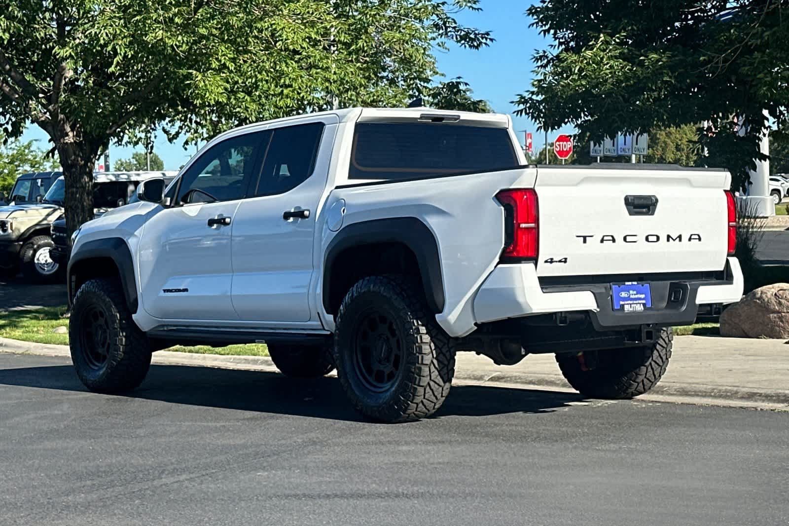 Used 2025 Toyota Tacoma TRD Off-Road AWD/4WD image 6