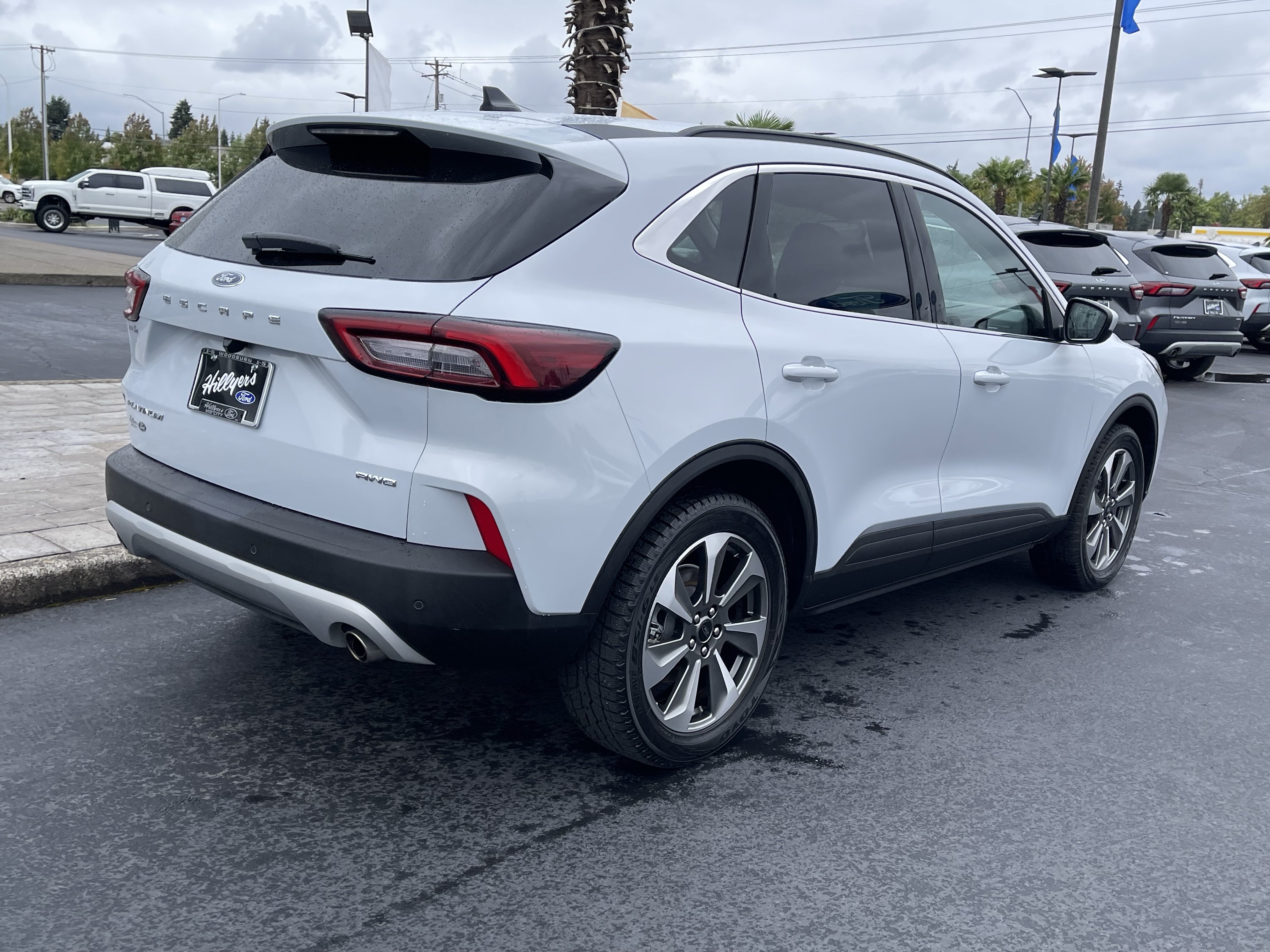 Certified 2025 Ford Escape Platinum AWD/4WD image 3