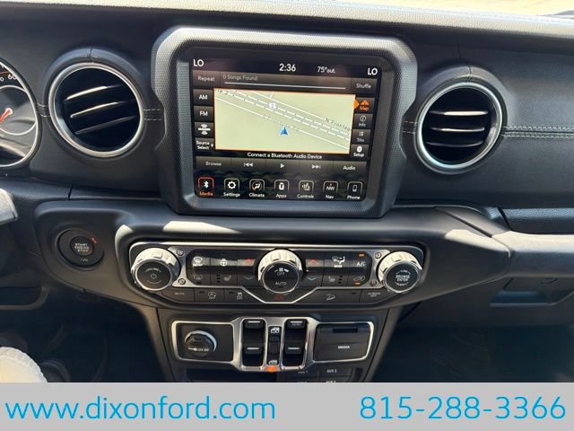 Used 2019 Jeep Wrangler Unlimited Sahara AWD/4WD image 13