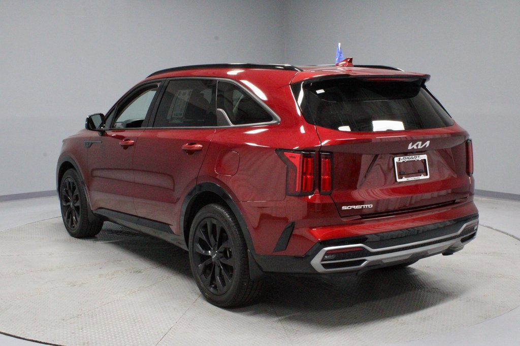 Used 2023 Kia Sorento SX image 3