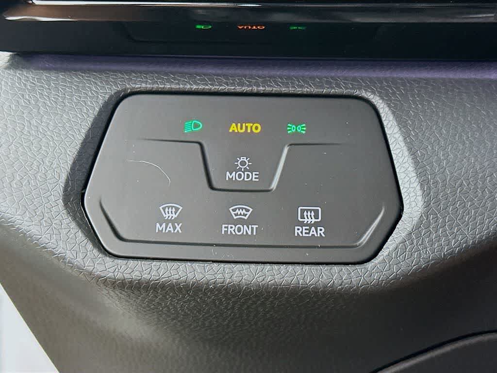 Used 2023 Volkswagen ID.4 Pro AWD/4WD image 27