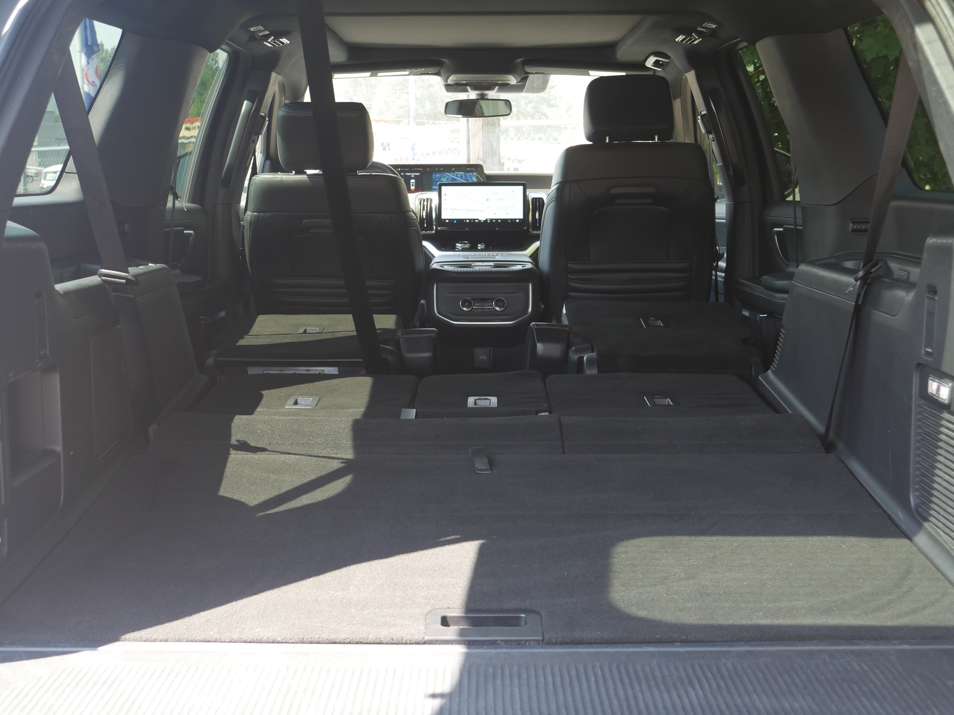 Certified 2025 Ford Expedition Max Platinum w/ Stealth Appearance Package AWD/4WD image 26