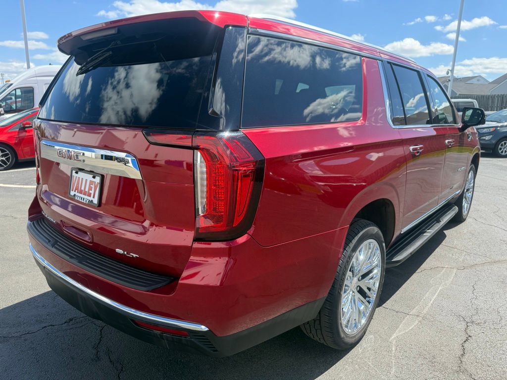 Used 2021 GMC Yukon XL SLT w/ SLT Premium Package AWD/4WD image 3