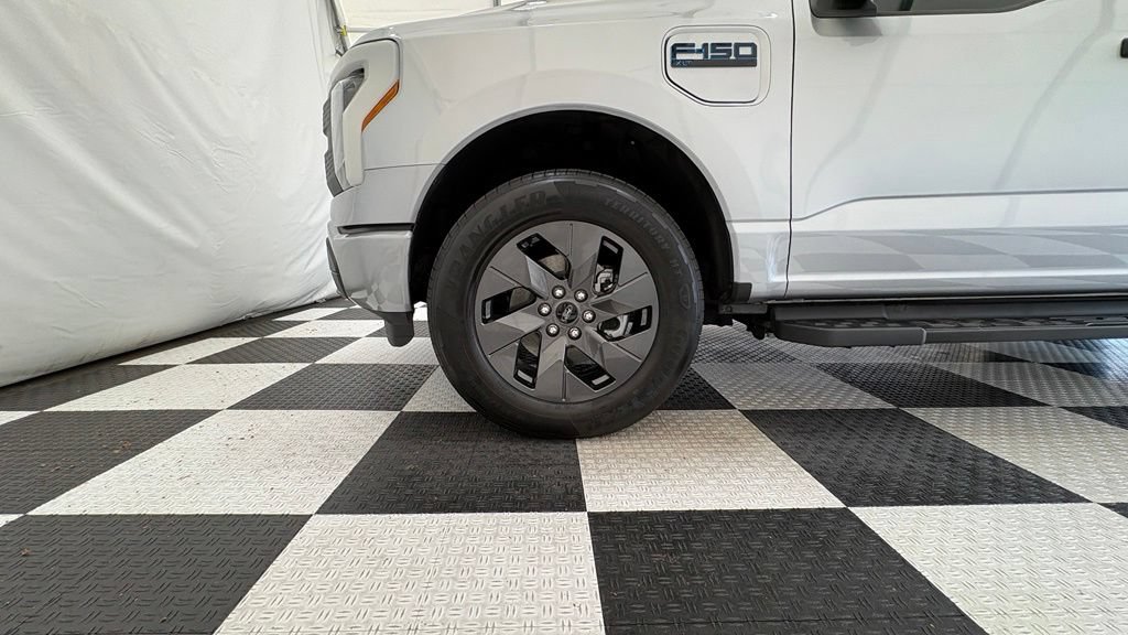 Certified 2024 Ford F150 Lightning XLT AWD/4WD image 12