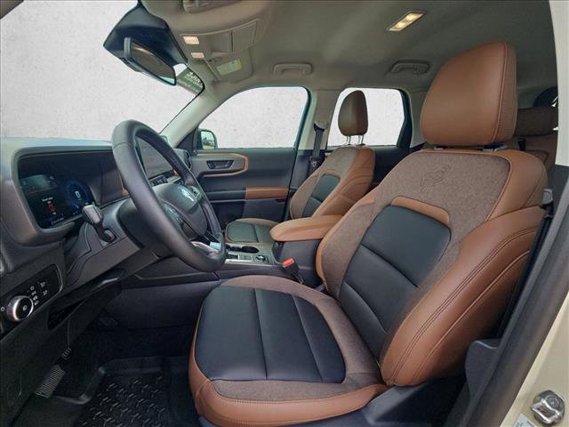 Certified 2025 Ford Bronco Sport Outer Banks w/ Outer Banks Tech Package+ AWD/4WD image 14